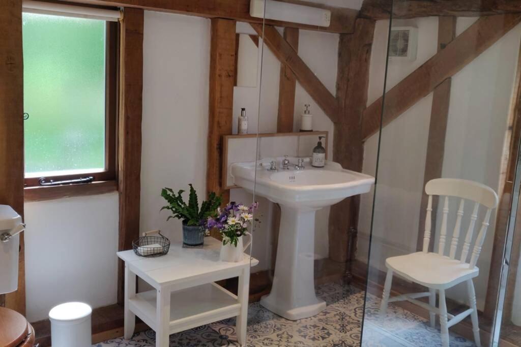 Cosy Listed Barn In Peaceful Country Village Granborough ภายนอก รูปภาพ