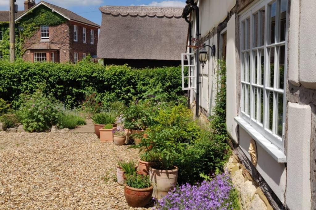 Cosy Listed Barn In Peaceful Country Village Granborough ภายนอก รูปภาพ