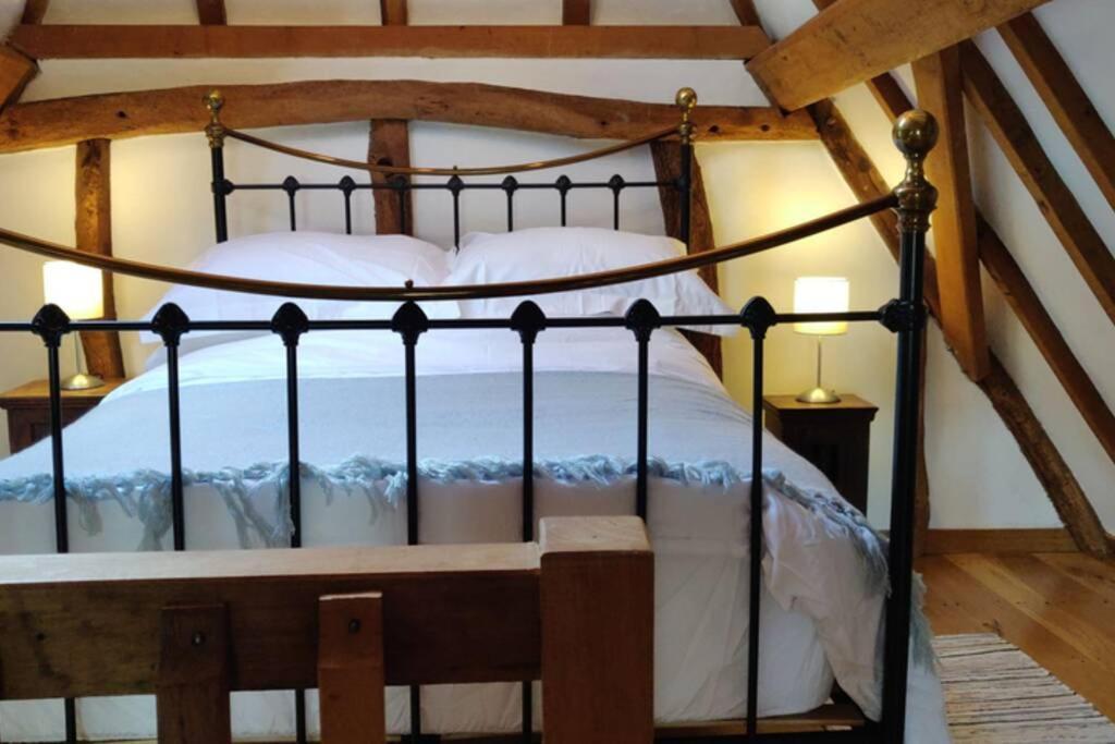 Cosy Listed Barn In Peaceful Country Village Granborough ภายนอก รูปภาพ
